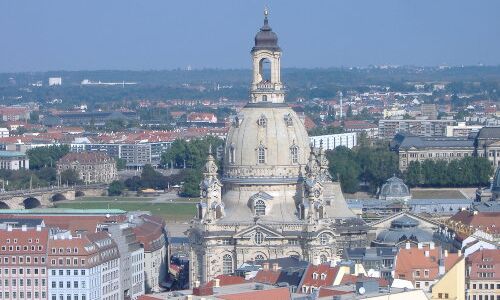 Blick auf Dresden mit Frauenkirche