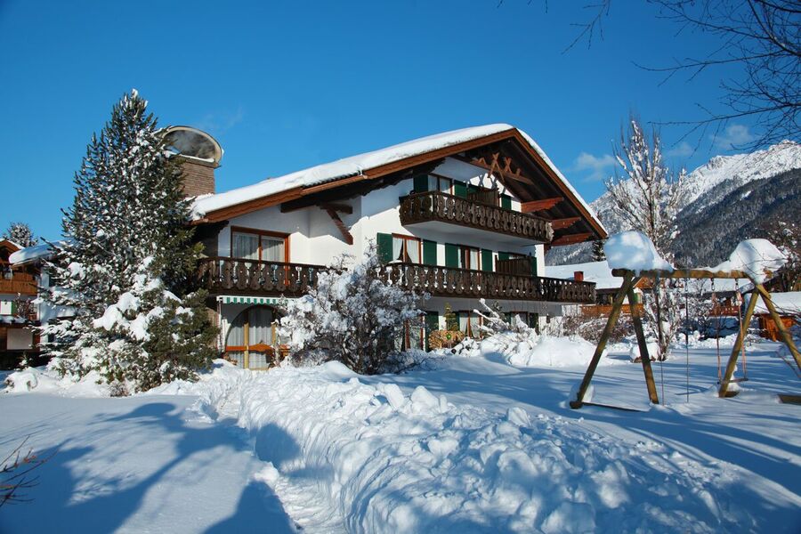 Haus Alpenflora Ferienwohnung 7 in Krün Bayern